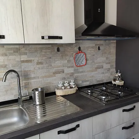 Rosita ゲストハウス レカナーティ